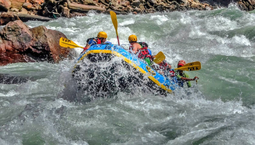 BEST RIVER RAFTING PLACES IN INDIA